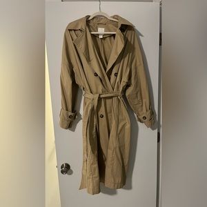 H&M trench coat, size M/L. Only worn once-